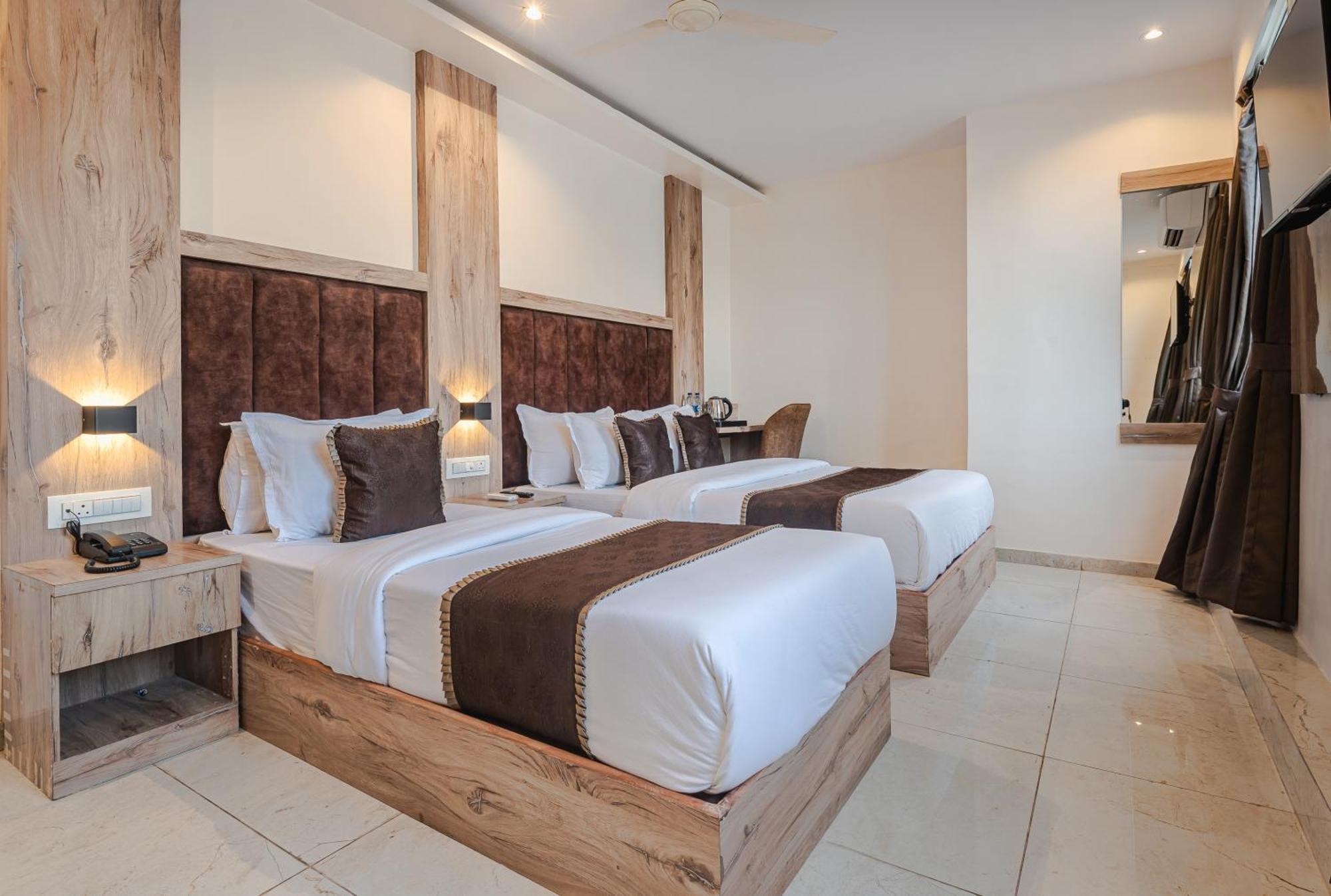 Hotel Silver Park Mumbai Luaran gambar